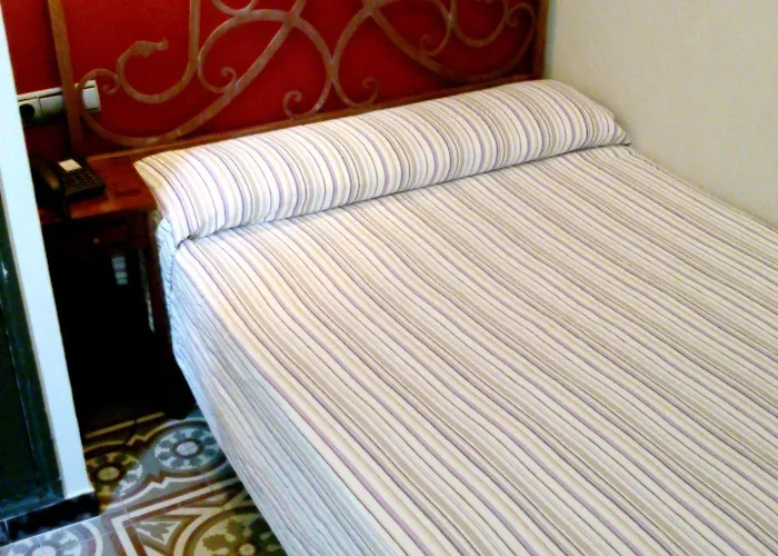 Отель Al Andalus Jerez 2*